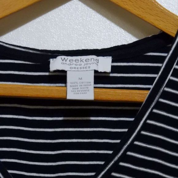 Weekend Dress | Navy & White Stripe w/ Pockets - Picture 2 of 3